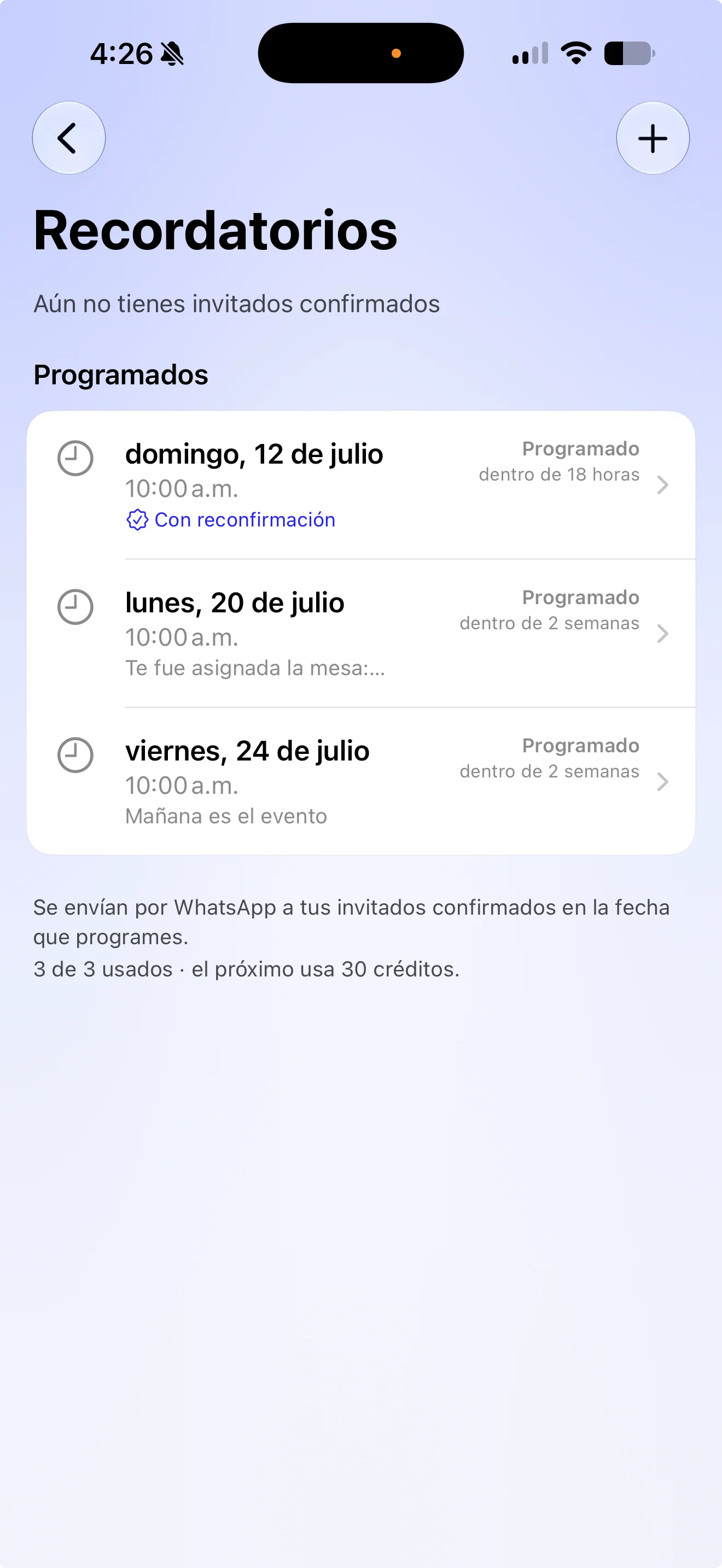 App de Confirmalia mostrando los recordatorios de WhatsApp programados para los invitados confirmados